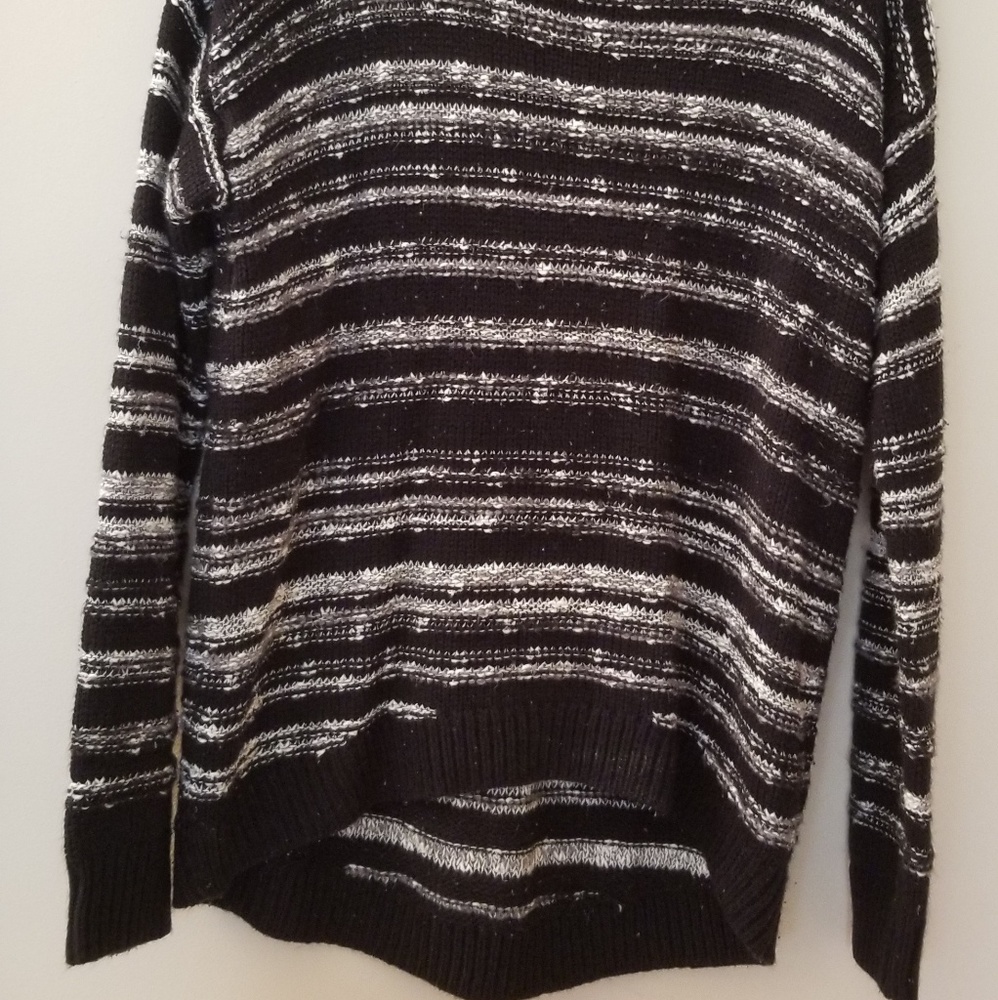 Sweater - Picture 2 of 3
